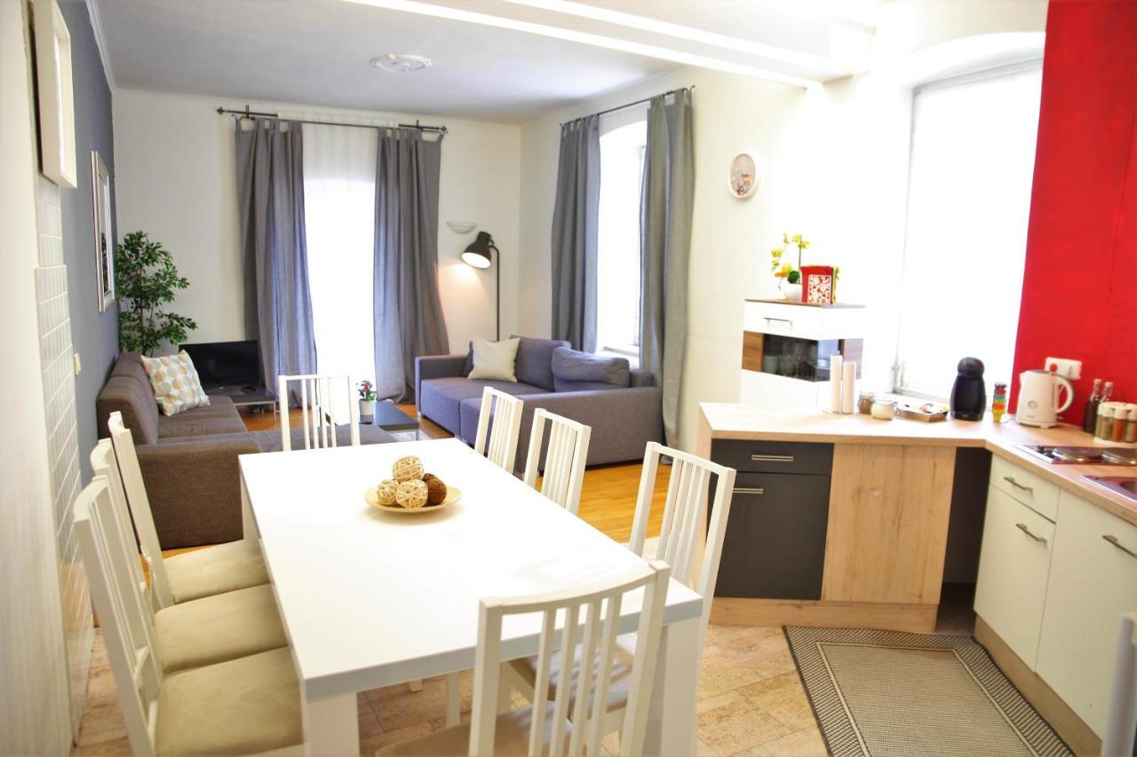 Spacious Apartment In The Heart Of Innsbruck Eksteriør bilde