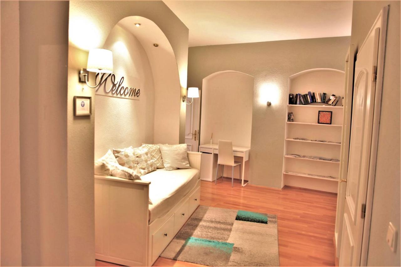 Spacious Apartment In The Heart Of Innsbruck Eksteriør bilde